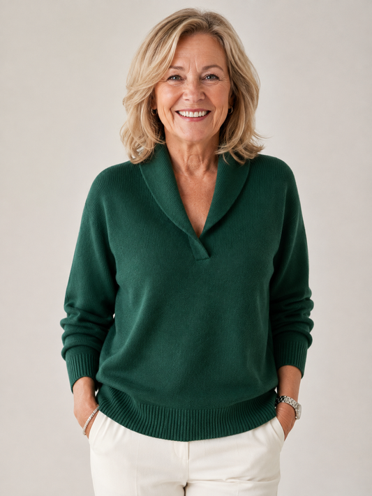 Soft V-neck jumper in deep green, long sleeves, ribbed hem and cuffs